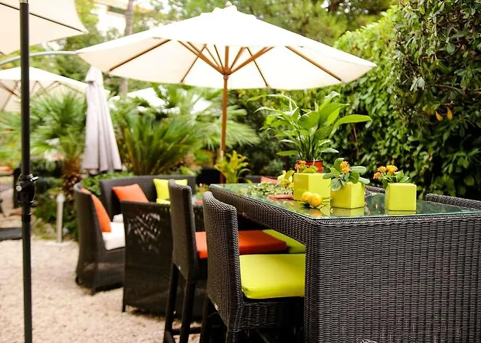 Otel Ideal Sejour - De Charme Et Atypique Cannes